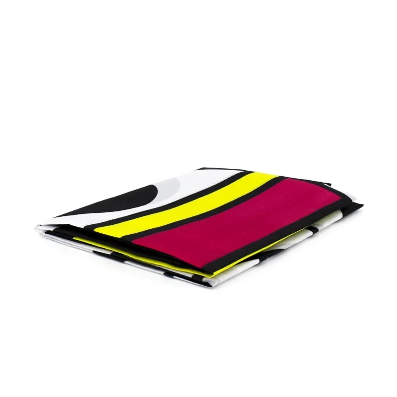 A large 90x150cm One Piece Flag featuring the classic Monkey D. Luffy Straw Hat Pirates skull and crossbones logo for wall decor.